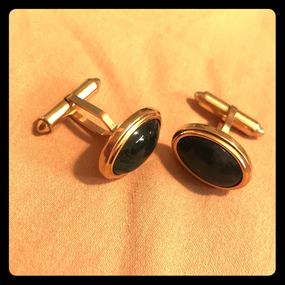 Nice green stone gold dress cufflinks “Krementz”